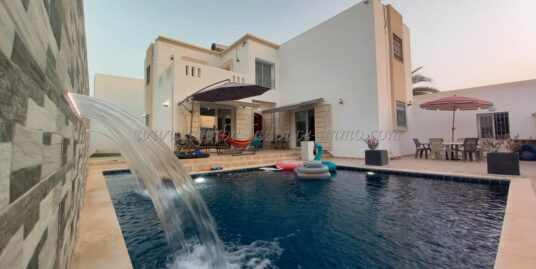 A Vendre Belle Villa Titrée Avec Piscine à Midoun