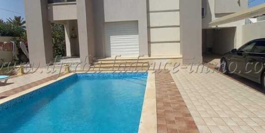 A Vendre Belle Villa Titrée Avec Piscine À Midoun Route du phare