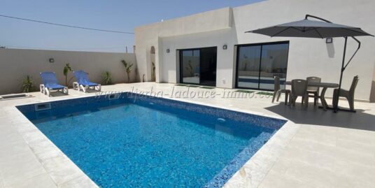 Location d’une belle maison de plain pied S+3 avec piscine à ARKOU