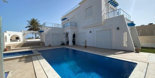 Location vacances : Magnifique et grande villa avec jolie piscine à tezdaine