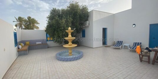 À LOUER POUR LES VACANCES   – Belle Villa  S+3  à Tezdaine  , Djerba