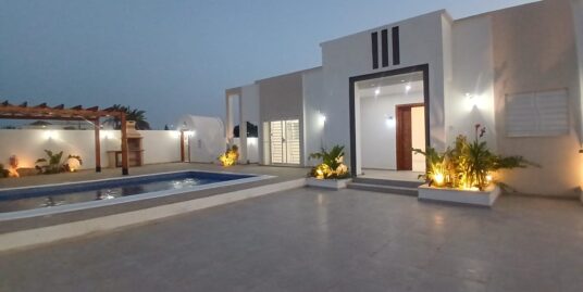 A VENDRE : Magnifique Villa avec Piscine S+3 –  à Chbabia  Midoun Accueil A vendre