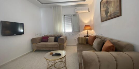 Bel appartement meublé S+2, 1er étage – Centre-ville Midoun