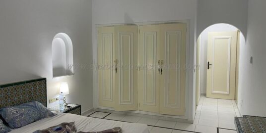 A Louer  – Belle S+4 pour location de vacance  à Zone touristique  Midoun  Djerba