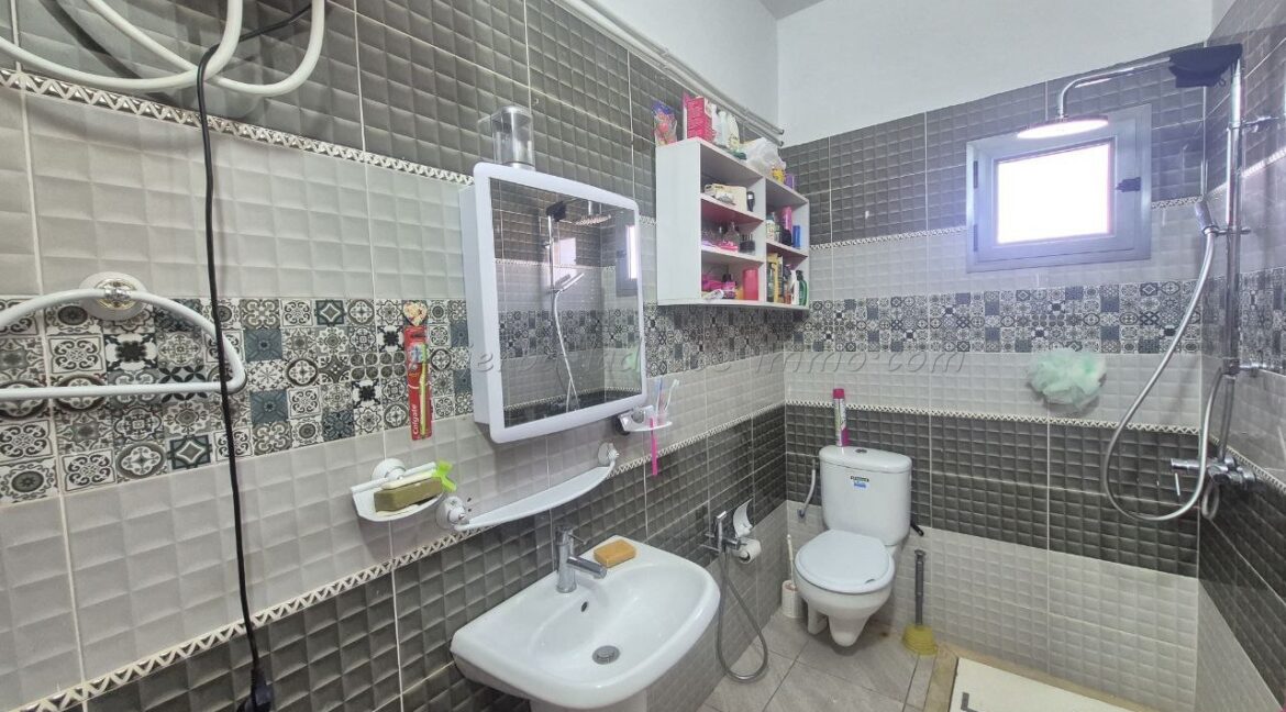 photo_5769476332780719541_y