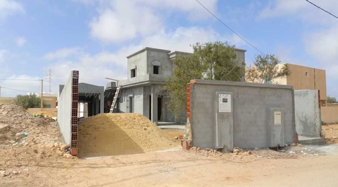 photo_5864120756101385855_y