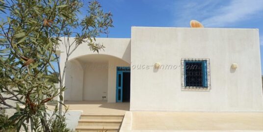 Villa S+3 à vendre à Mellita – Grand terrain & fort potentiel