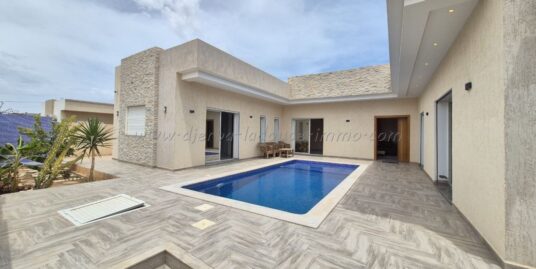 Location annuelle – Villa S+3 meublée avec piscine à Fadhloun