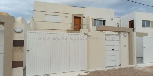 Location annuelle – Appartements au 1er étage au cœur Midoun