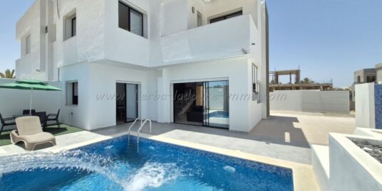 Maison S+2 avec piscine – Location de vacances à la Zone Touristique